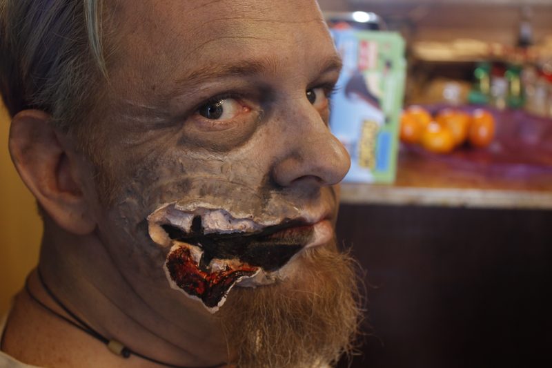 Crypticon 2017 — creature cosplay with full-body paint and appliances