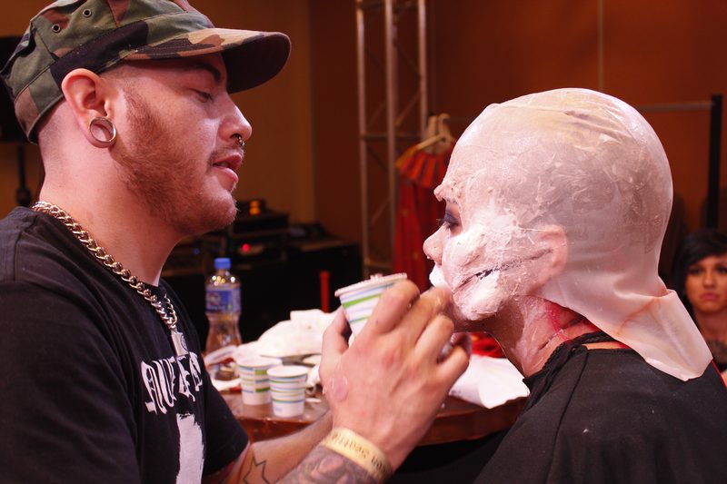 Crypticon 2014 — striking a pose